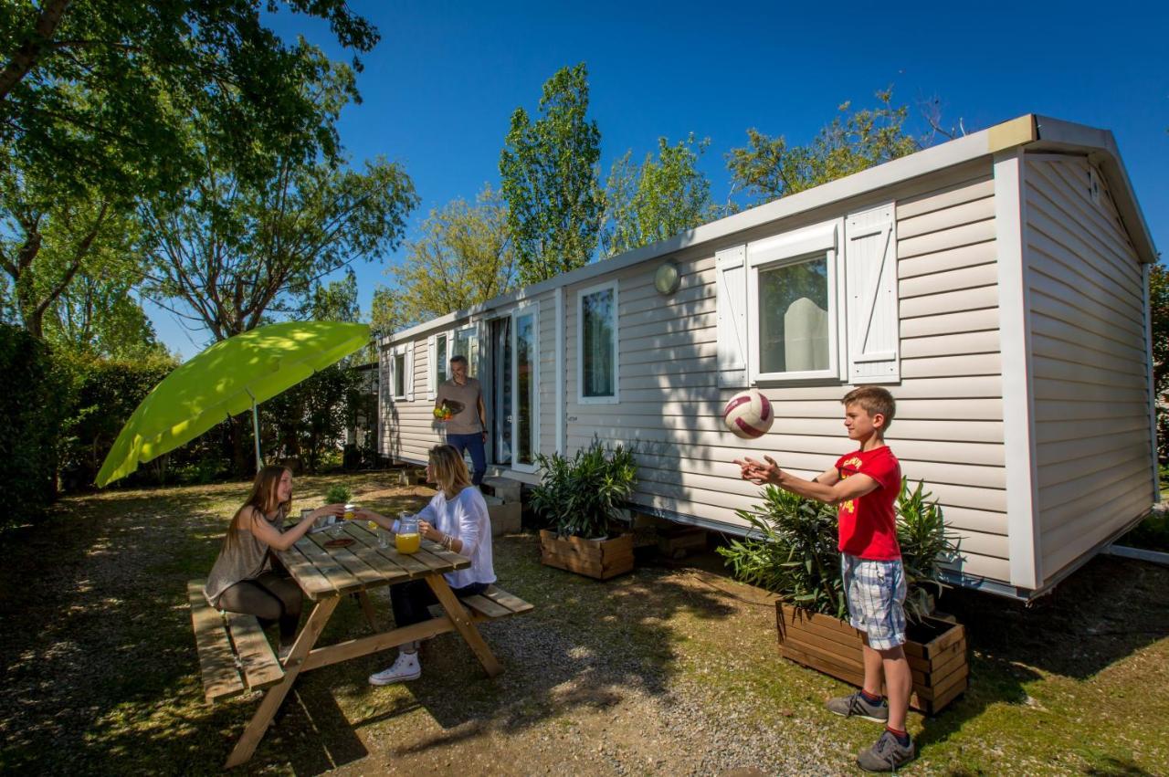 Camping Marina Plage Vitrolles (Bouches-du-Rhone) Exterior foto