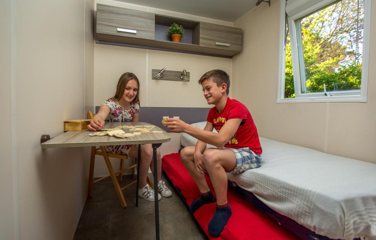 Camping Marina Plage Vitrolles (Bouches-du-Rhone) Exterior foto