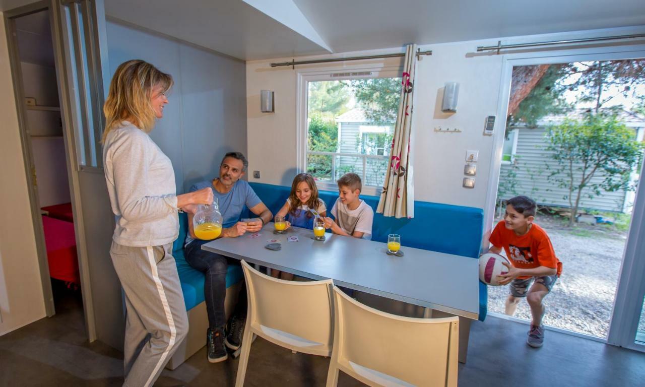 Camping Marina Plage Vitrolles (Bouches-du-Rhone) Exterior foto