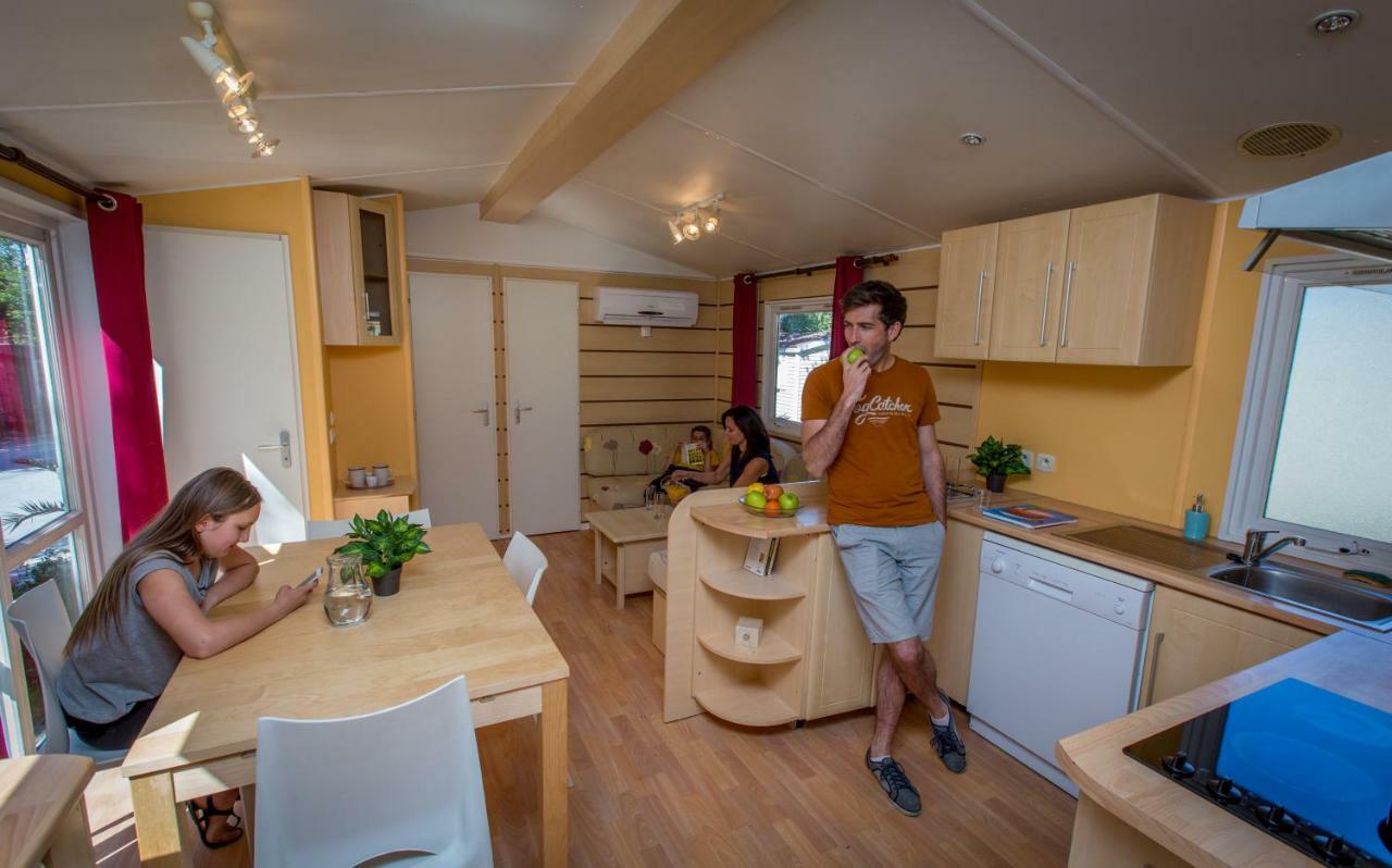 Camping Marina Plage Vitrolles (Bouches-du-Rhone) Exterior foto